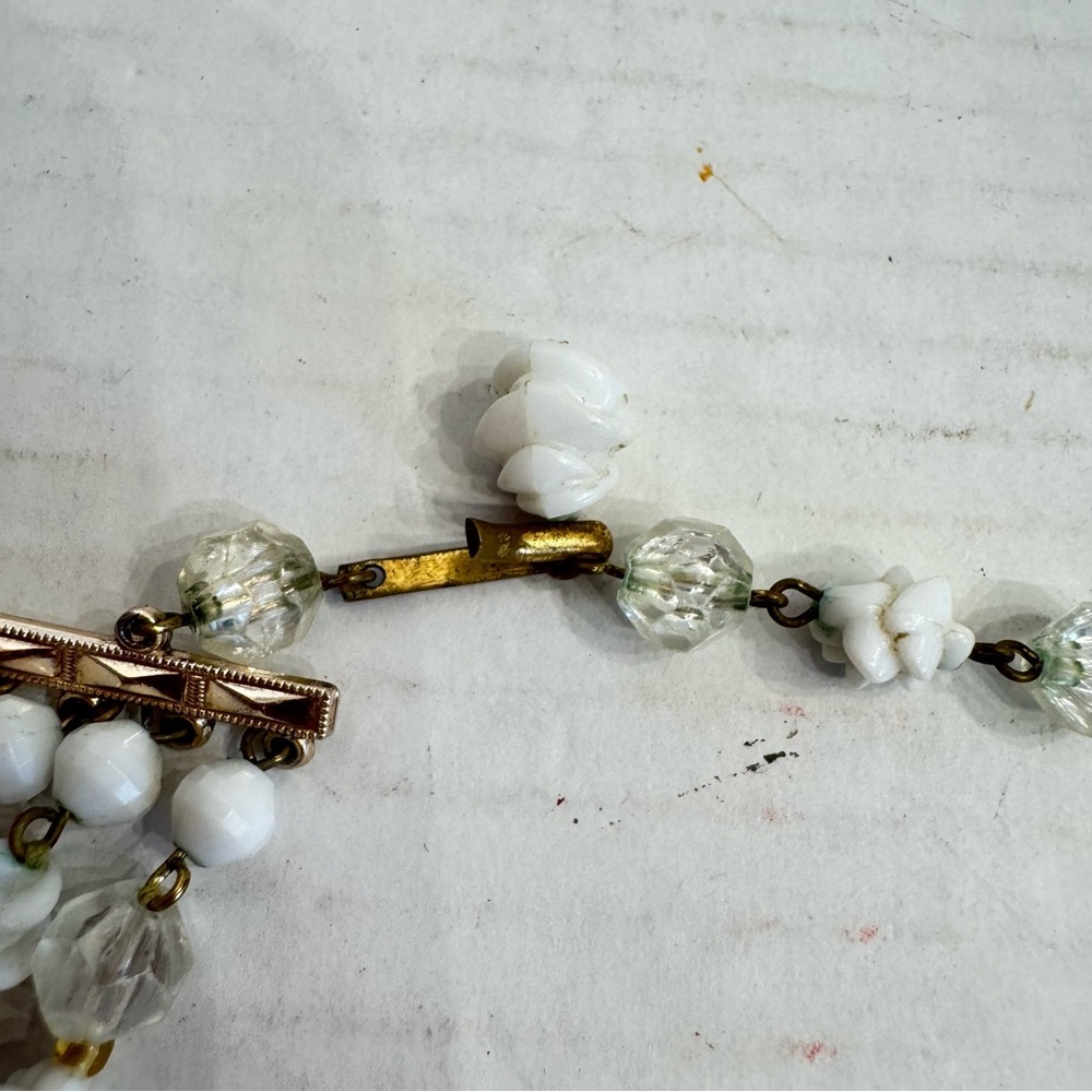 Vintage West Germany Multifaceted Four Strand Lucite Beads Faux Pearl Necklace - Picture 14 of 16